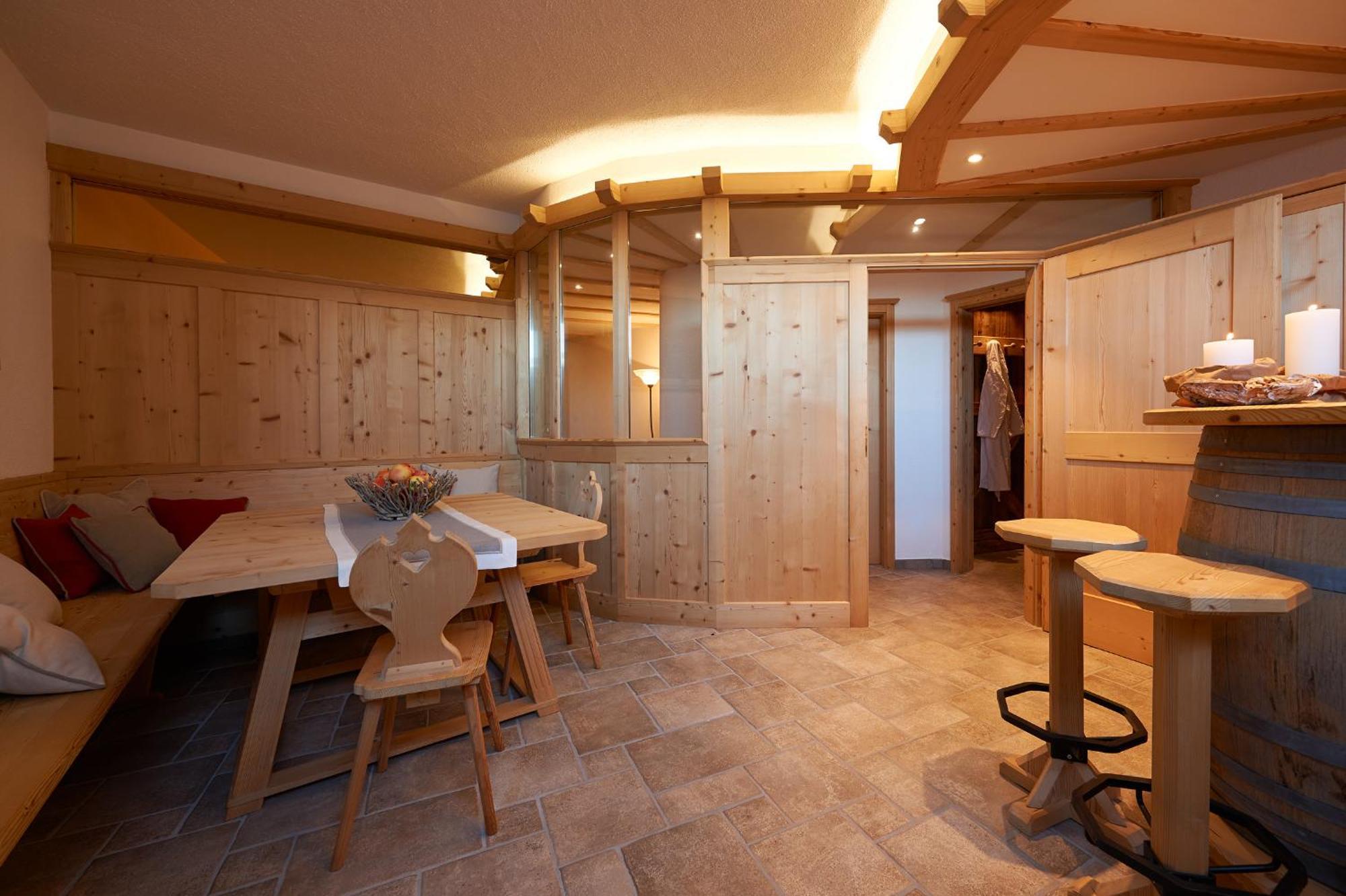 Chalet Grumer Suites&Spa Soprabolzano Luaran gambar